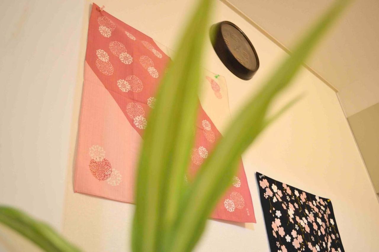 Namba Dotonbori Apartment: Stylish Near Main Attractions * Osaka